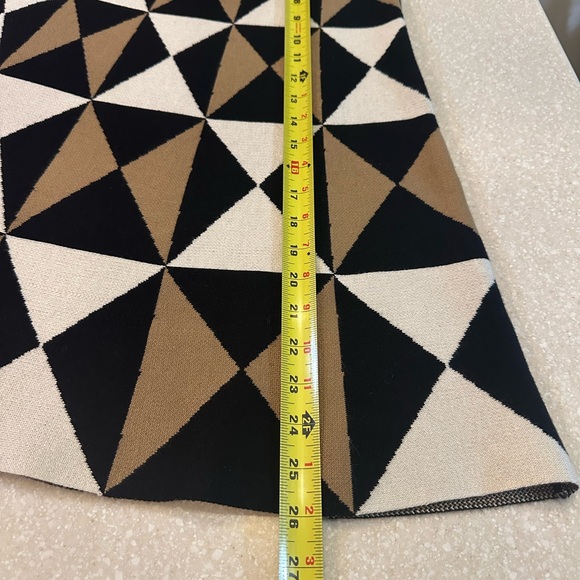 NYCC Skirt Design Stretch Women’s Sz S - Picture 5 of 5